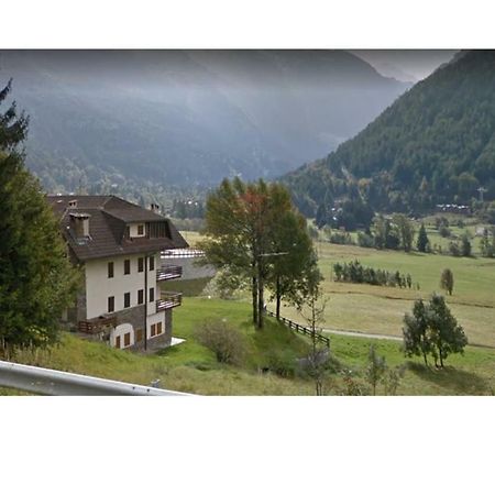 Grande Casa Di Famiglia Apartment Temu Bagian luar foto